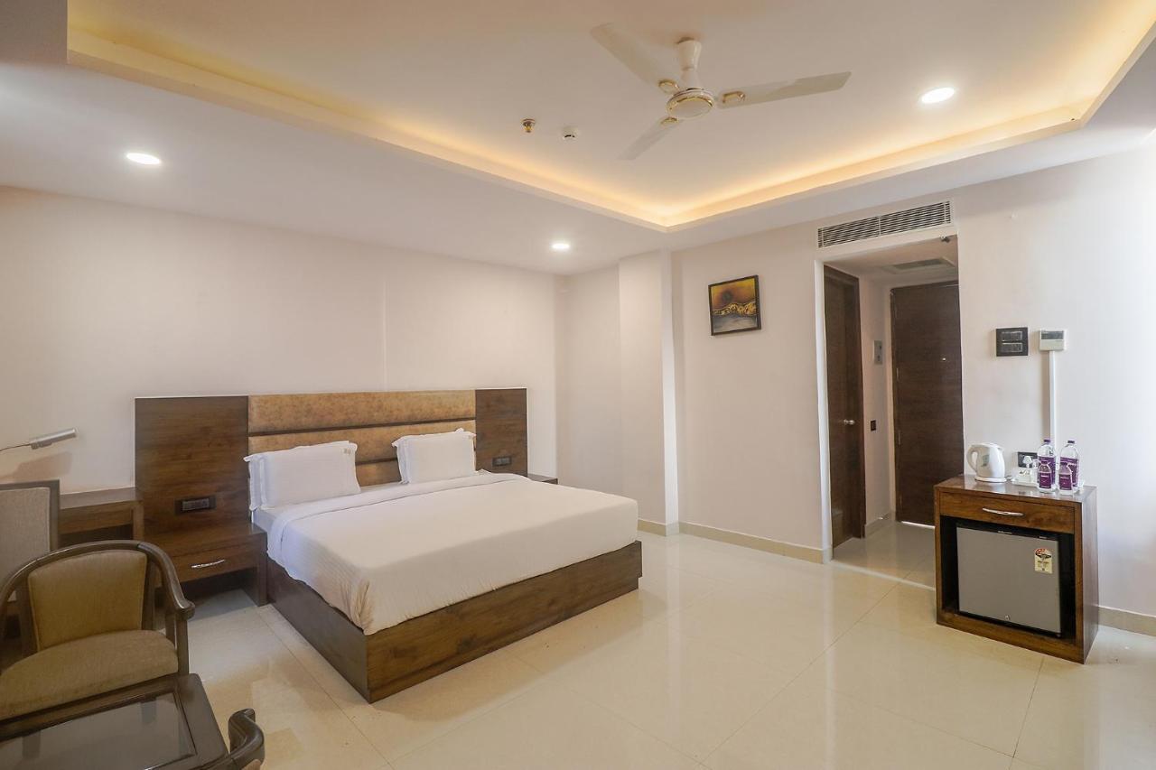 Fabhotel Mid Town Grand Panchkula Dış mekan fotoğraf