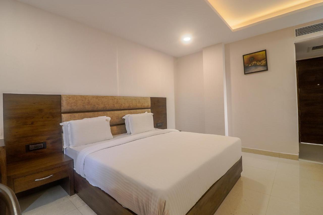 Fabhotel Mid Town Grand Panchkula Dış mekan fotoğraf