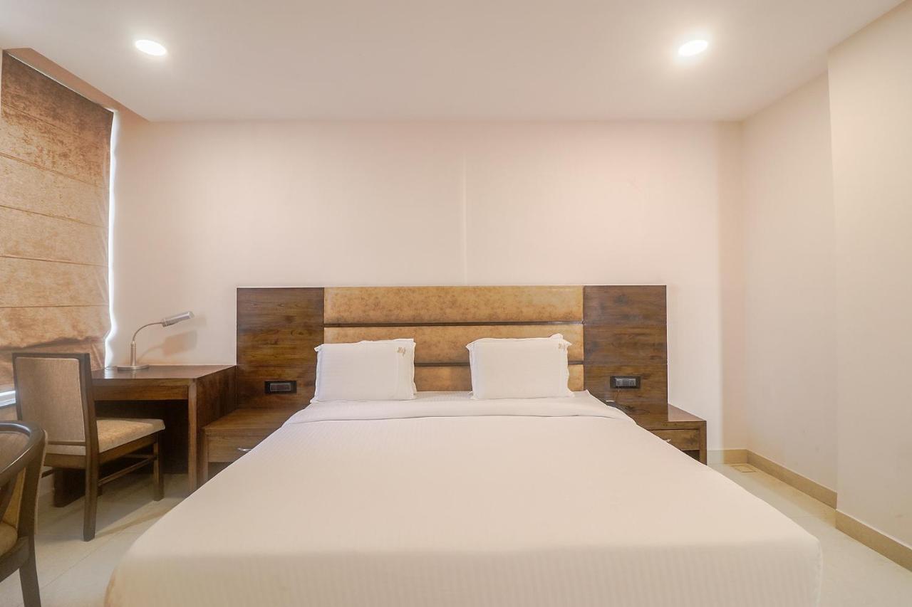 Fabhotel Mid Town Grand Panchkula Dış mekan fotoğraf