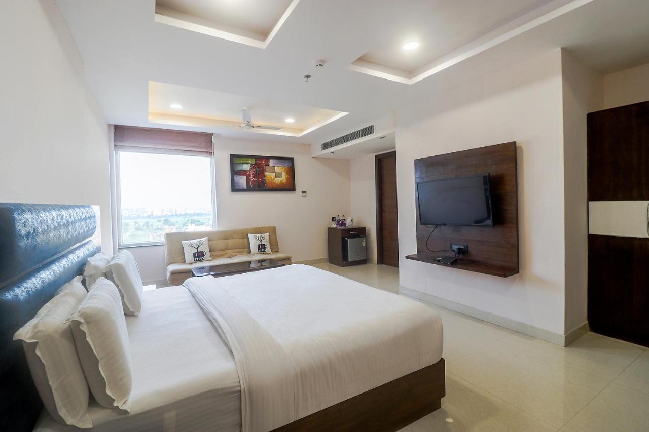 Fabhotel Mid Town Grand Panchkula Dış mekan fotoğraf