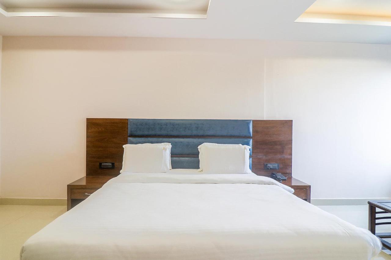 Fabhotel Mid Town Grand Panchkula Dış mekan fotoğraf