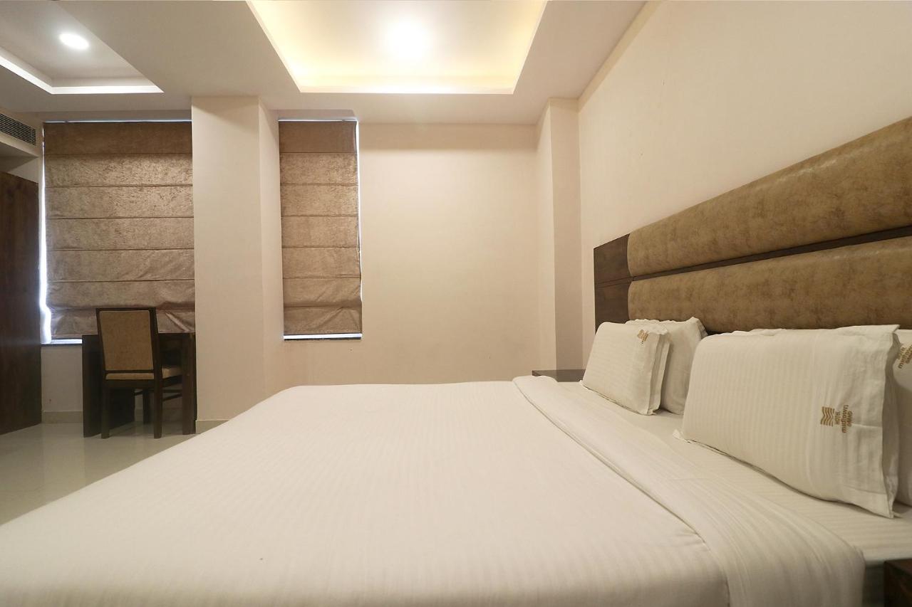 Fabhotel Mid Town Grand Panchkula Dış mekan fotoğraf