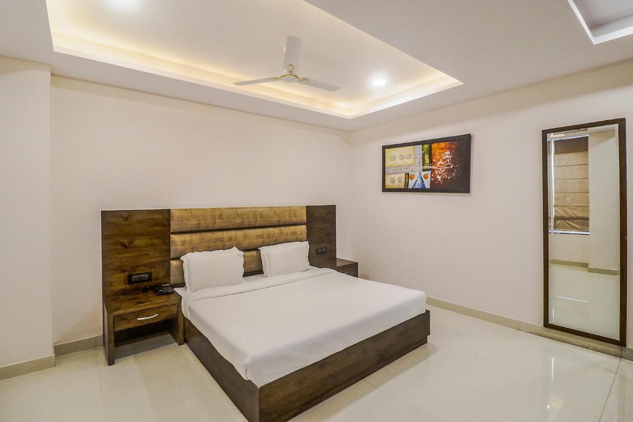 Fabhotel Mid Town Grand Panchkula Dış mekan fotoğraf