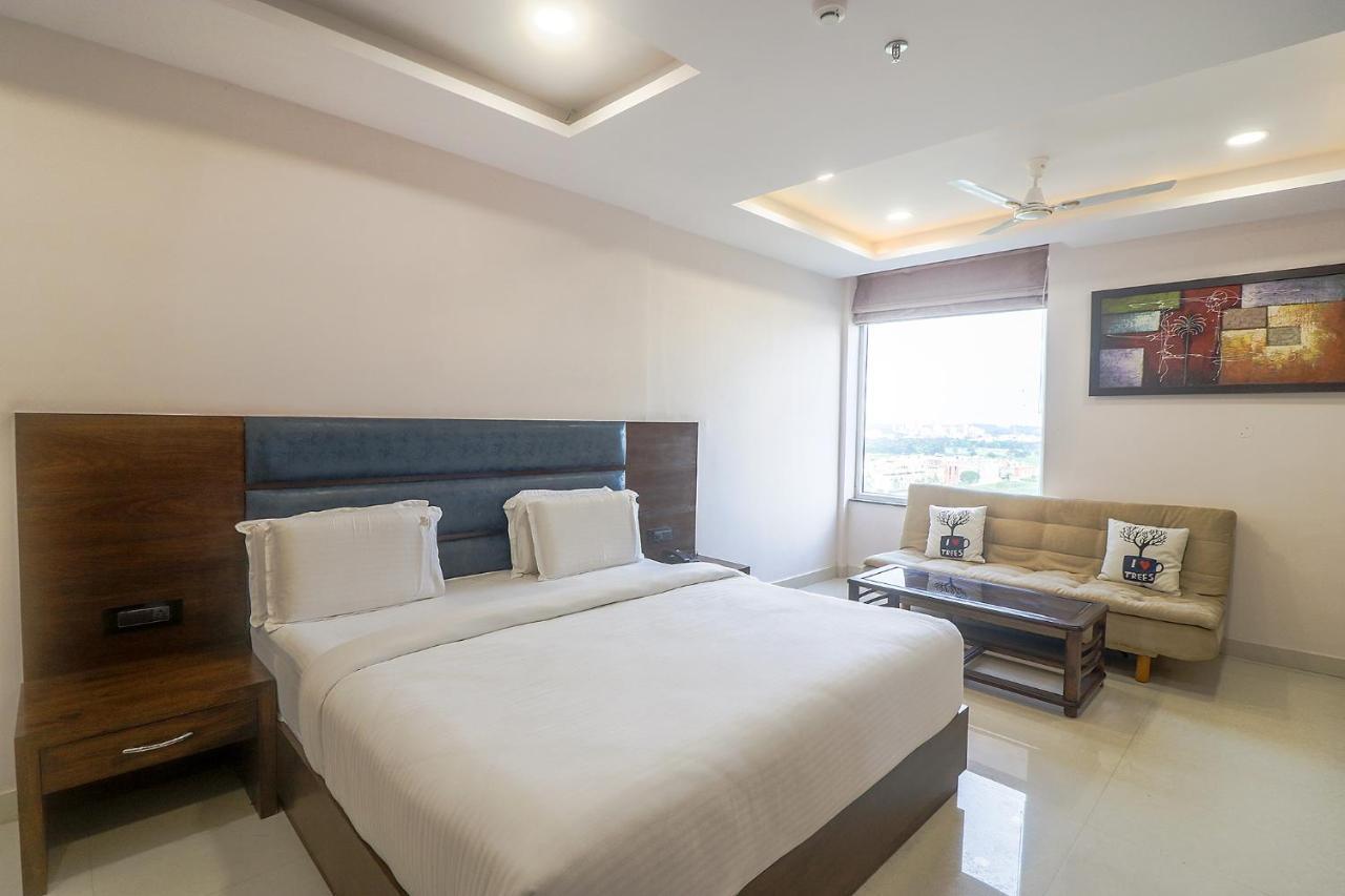 Fabhotel Mid Town Grand Panchkula Dış mekan fotoğraf