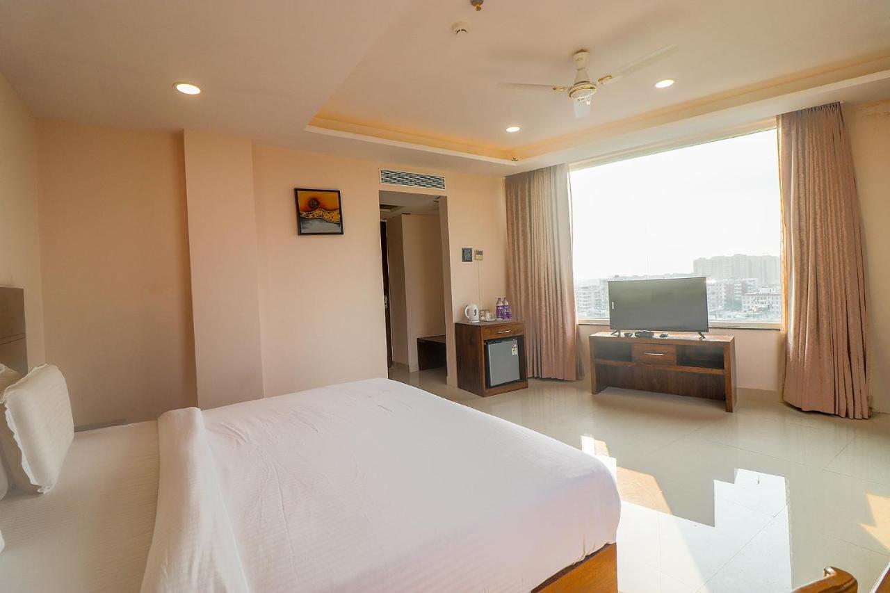Fabhotel Mid Town Grand Panchkula Dış mekan fotoğraf